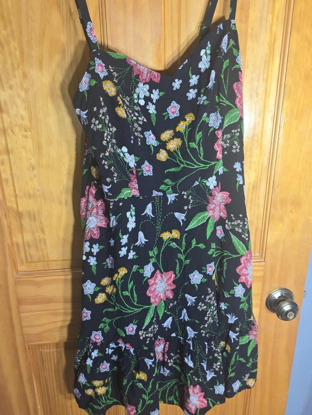Old NAVY Black Floral Spaghetti Strap Sundress SIZE Large Smocking In Back